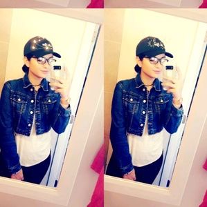 Meet your Posher, Maria